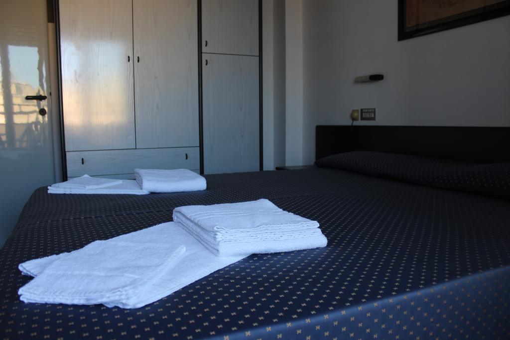 Hotel Grand Meeting Rimini Kültér fotó