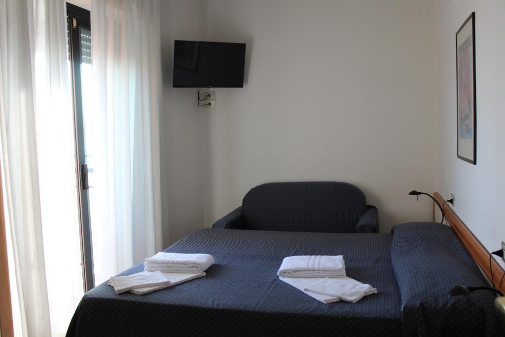 Hotel Grand Meeting Rimini Kültér fotó