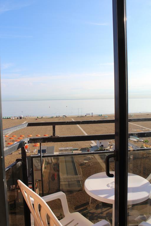 Hotel Grand Meeting Rimini Kültér fotó